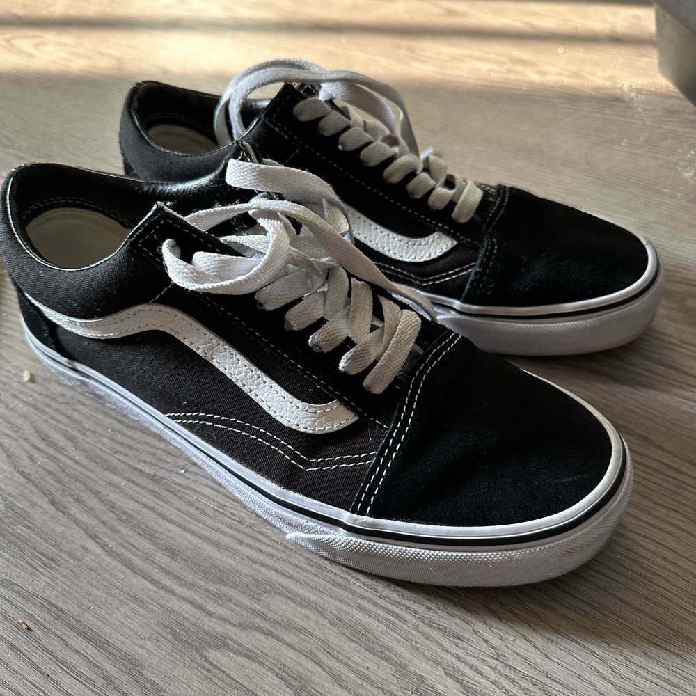 new black and white vans